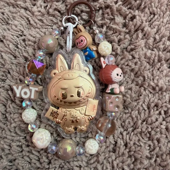 Cute Gold Labubu Keychain with Beads - Picture 3 of 6